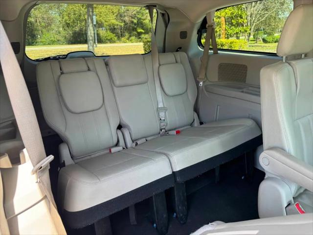 2015 Chrysler Town & Country Touring