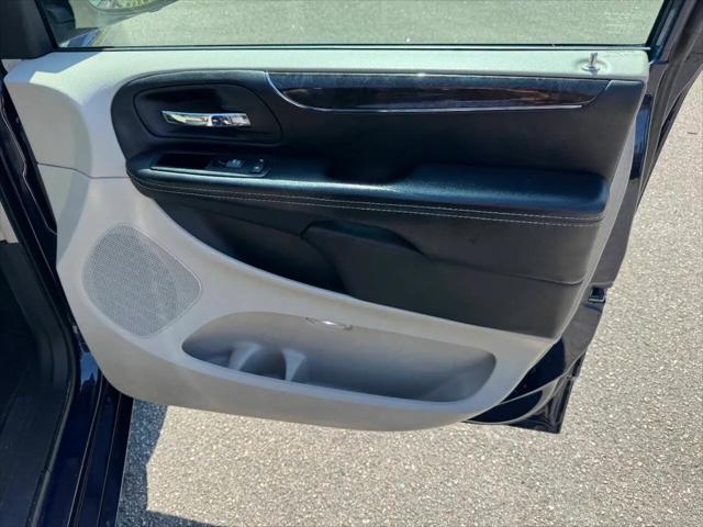 2015 Chrysler Town & Country Touring