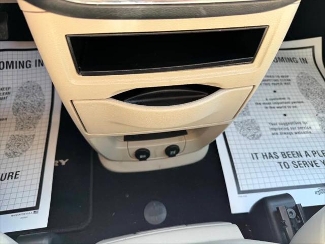 2015 Chrysler Town & Country Touring