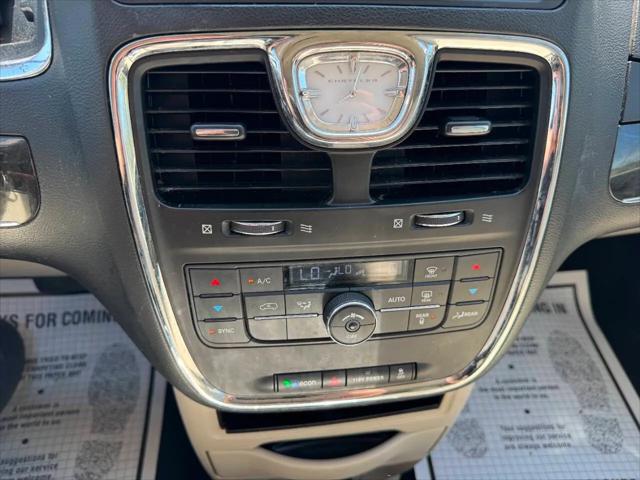2015 Chrysler Town & Country Touring
