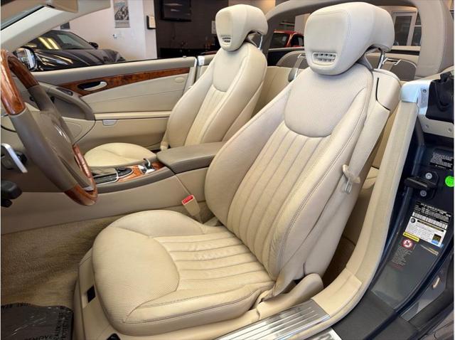 2009 Mercedes-Benz SL SL 550 SL 550 Roadster 2D