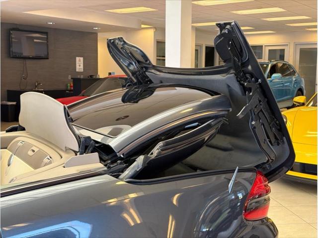 2009 Mercedes-Benz SL SL 550 SL 550 Roadster 2D
