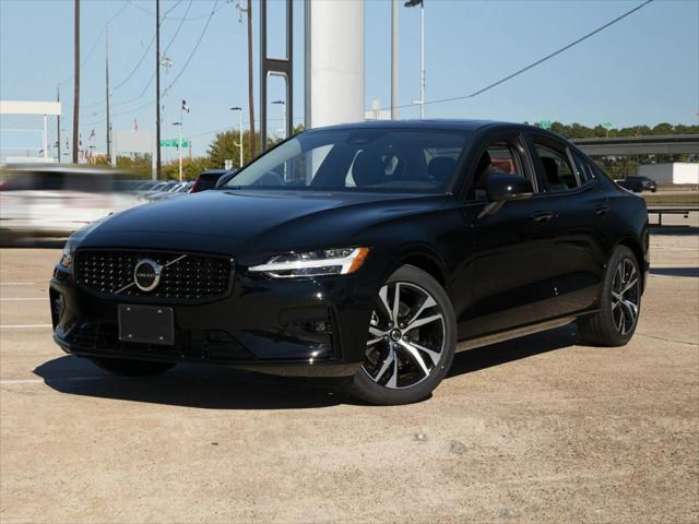 2023 Volvo S60 B5 Core Dark Theme