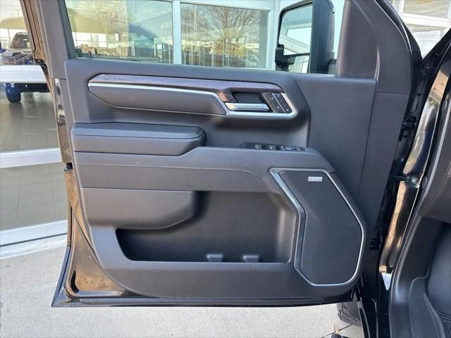 2025 Chevrolet Silverado 2500HD 4WD Crew Cab Standard Bed LTZ