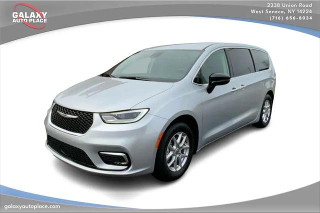 2024 Chrysler Pacifica Touring L for sale in West Seneca, NY
