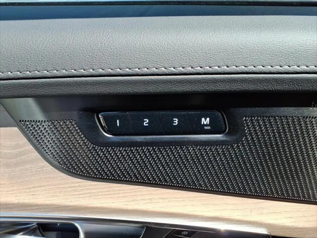 2026 Volvo XC90 Plus, B6 AWD Gas (mild hybrid), Gasoline, Bright, 7 Seats