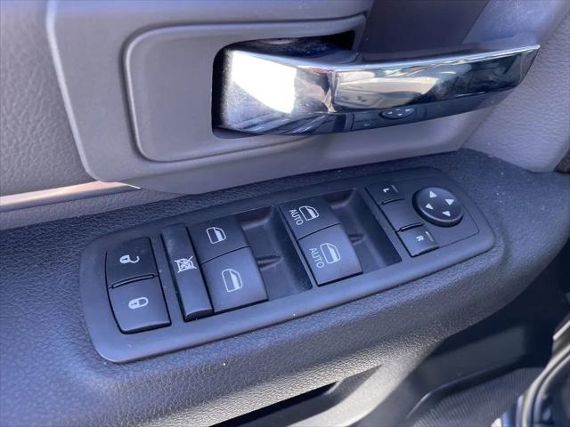 2023 Ram 1500 Classic SLT Crew Cab 4x4 5'7" Box