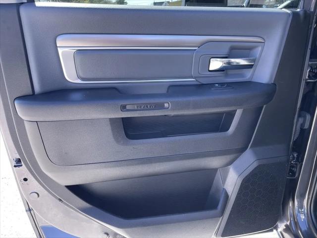 2023 Ram 1500 Classic SLT Crew Cab 4x4 5'7" Box