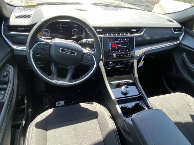 2026 Jeep Grand Cherokee Altitude 4x2