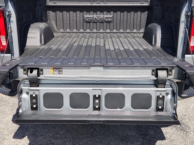 2026 GMC Sierra 1500 Crew Cab, Short Bed, SLT, 4WD