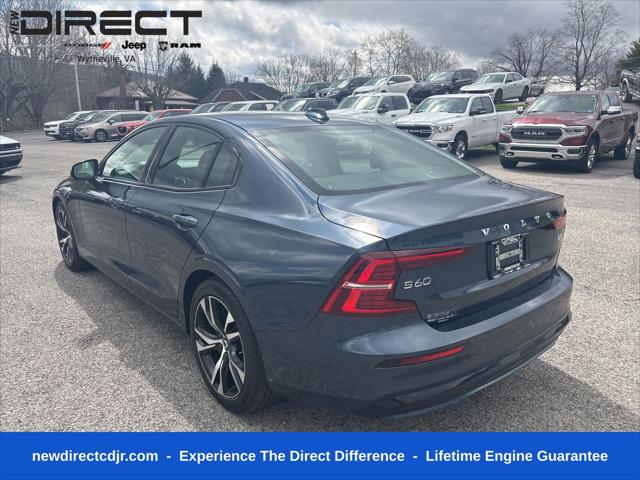2023 Volvo S60 B5 Core Dark Theme