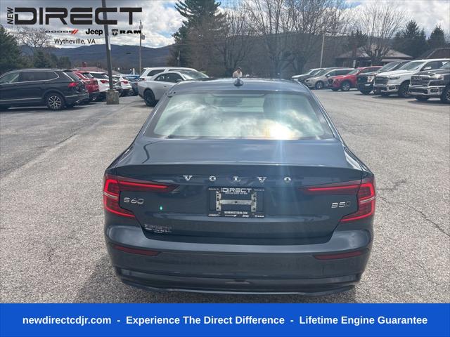 2023 Volvo S60 B5 Core Dark Theme