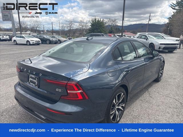 2023 Volvo S60 B5 Core Dark Theme
