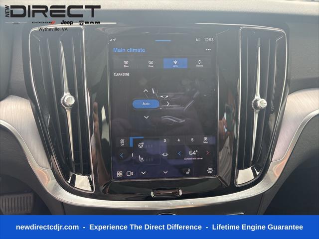 2023 Volvo S60 B5 Core Dark Theme