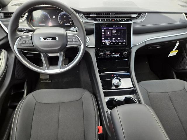 2026 Jeep Grand Cherokee L Laredo 4x4