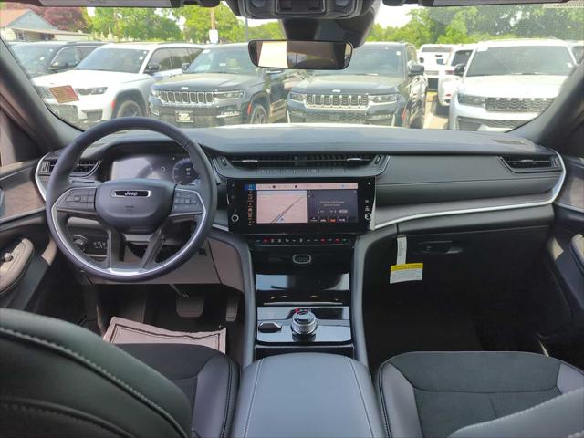 2026 Jeep Grand Cherokee Altitude 4x4