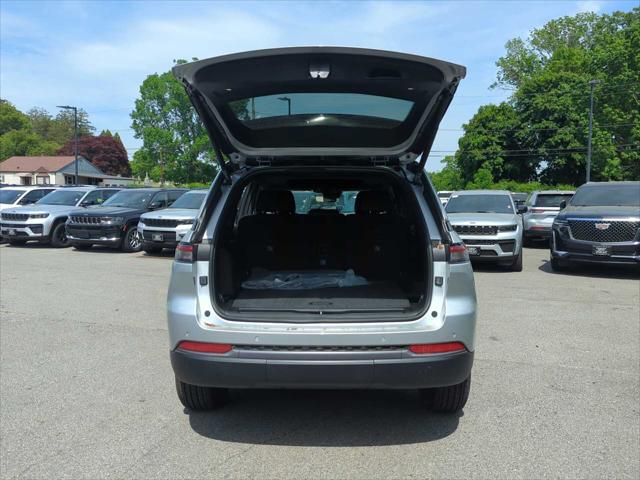 2026 Jeep Grand Cherokee Altitude 4x4