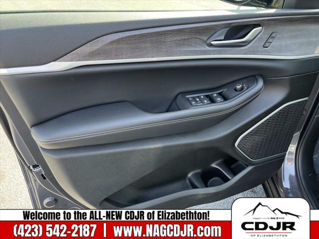 2026 Jeep Grand Cherokee L Limited 4x4
