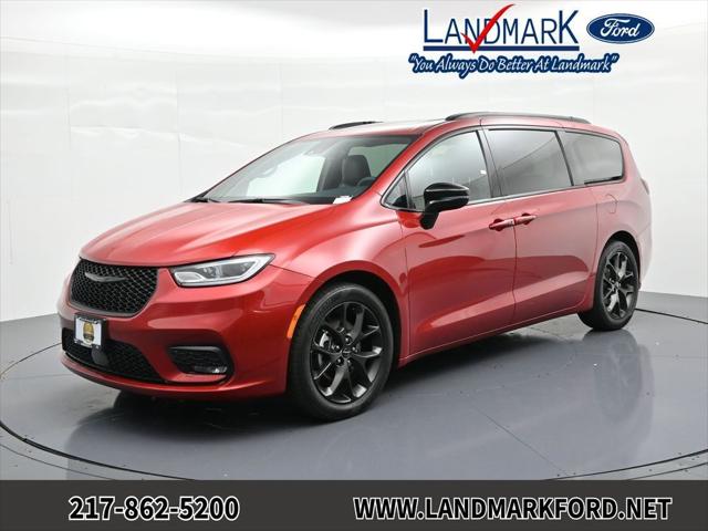 2025 Chrysler Pacifica Limited for sale in Springfield, IL