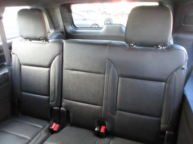 2023 Chevrolet Suburban 4WD LT