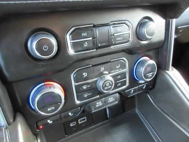 2023 Chevrolet Suburban 4WD LT