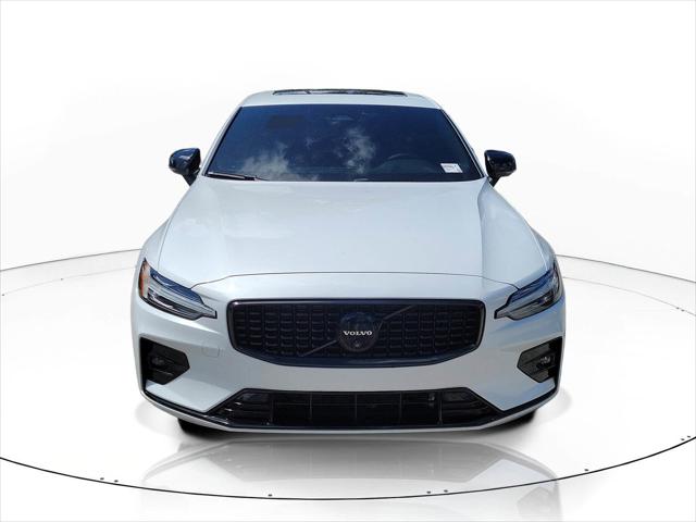 2024 Volvo S60 B5 Plus Black Edition