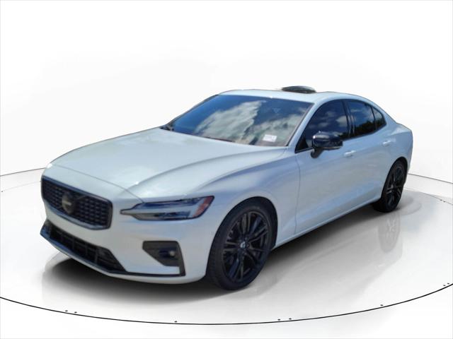 2024 Volvo S60 B5 Plus Black Edition