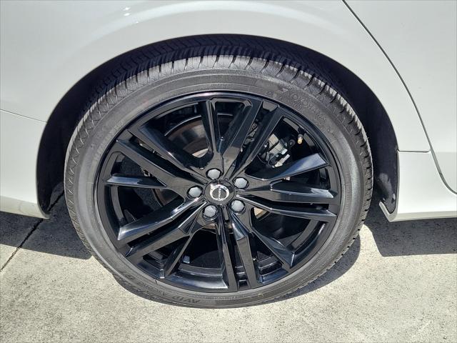 2024 Volvo S60 B5 Plus Black Edition