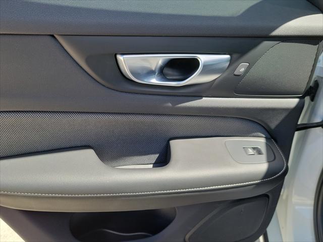 2024 Volvo S60 B5 Plus Black Edition