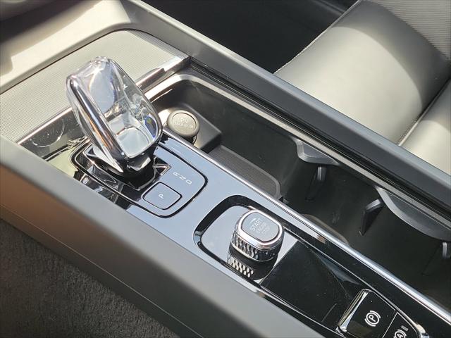 2024 Volvo S60 B5 Plus Black Edition