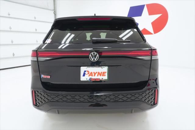 2026 Volkswagen Tiguan SE R-Line Black