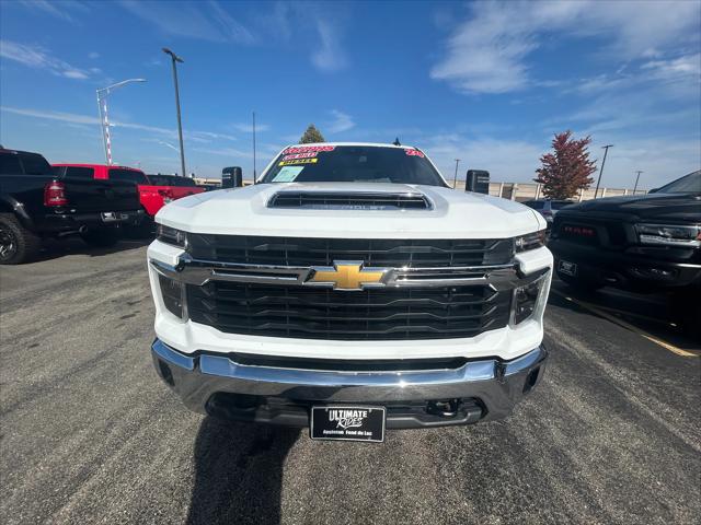 2024 Chevrolet Silverado 3500HD 4WD Crew Cab Long Bed LT