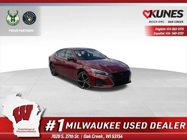 2025 Nissan Altima SR FWD for sale in Oak Creek, WI