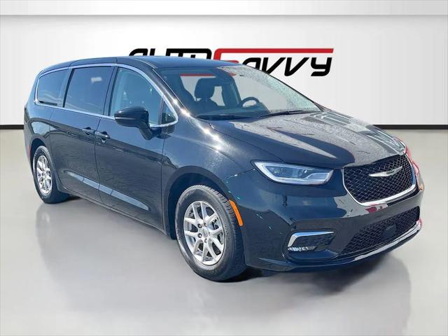 2024 Chrysler Pacifica Touring L for sale in Fishers, IN