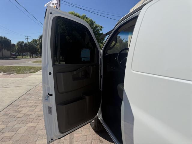 2023 GMC Savana Cargo RWD 2500 Extended Wheelbase Work Van