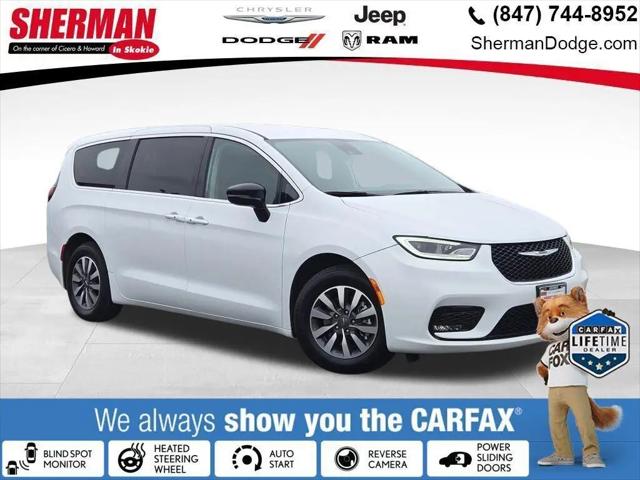 2024 Chrysler Pacifica Hybrid Select for sale in Skokie, IL