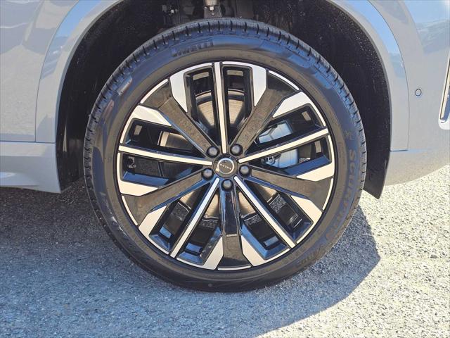 2026 Volvo XC90 Ultra, B6 AWD Gas (mild hybrid), Gasoline, Bright, 7 Seats