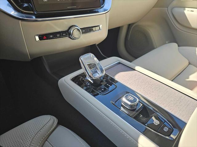 2026 Volvo XC90 Ultra, B6 AWD Gas (mild hybrid), Gasoline, Bright, 7 Seats