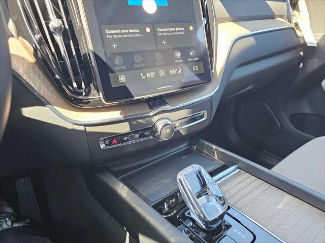2026 Volvo XC60 B5 Core