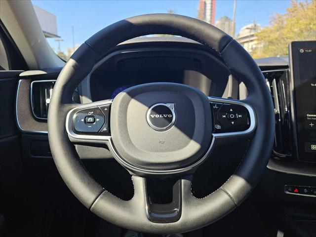 2026 Volvo XC60 B5 Core