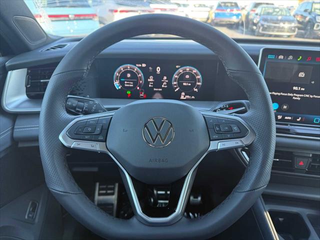 2026 Volkswagen Tiguan SE R-Line Black