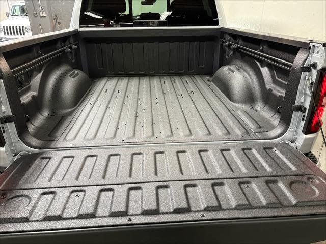 2026 Ram 1500 Express Crew Cab 4x4 5'7" Box