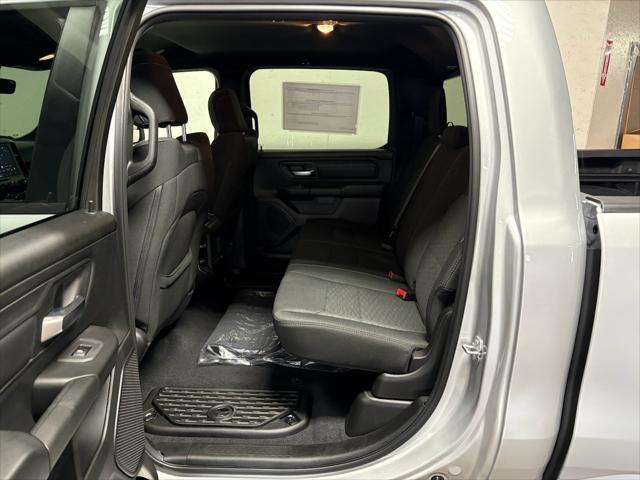 2026 Ram 1500 Express Crew Cab 4x4 5'7" Box