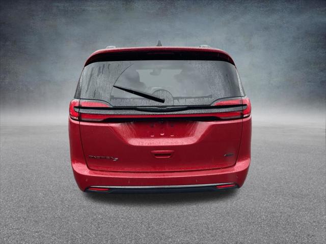2026 Chrysler Pacifica Select AWD