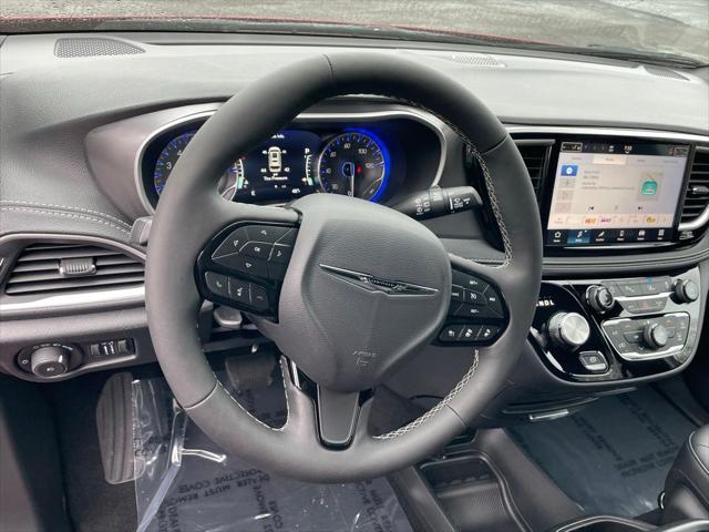 2026 Chrysler Pacifica Select AWD