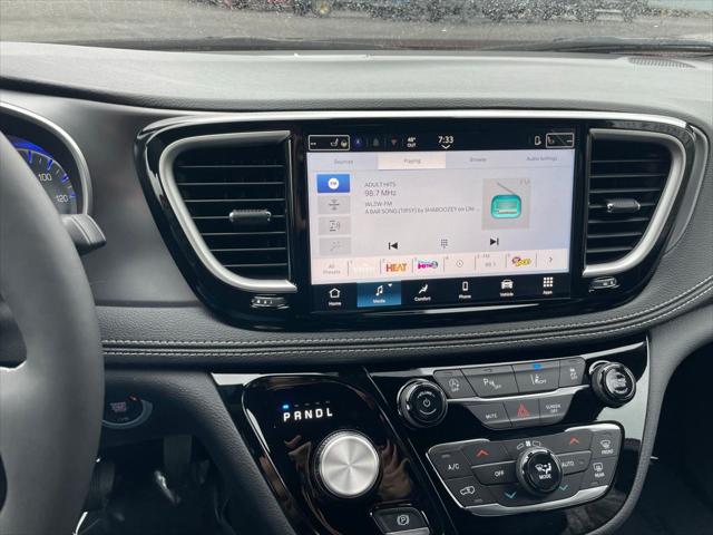 2026 Chrysler Pacifica Select AWD