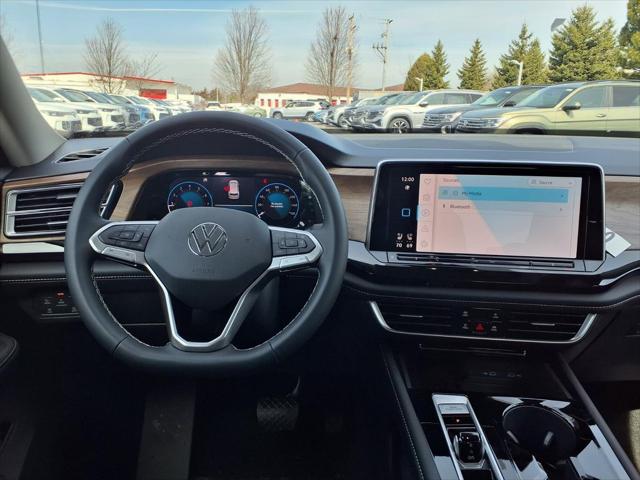 2026 Volkswagen Atlas SE with Technology