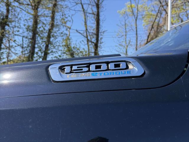 2022 Ram 1500 Big Horn Crew Cab 4x4 5'7" Box