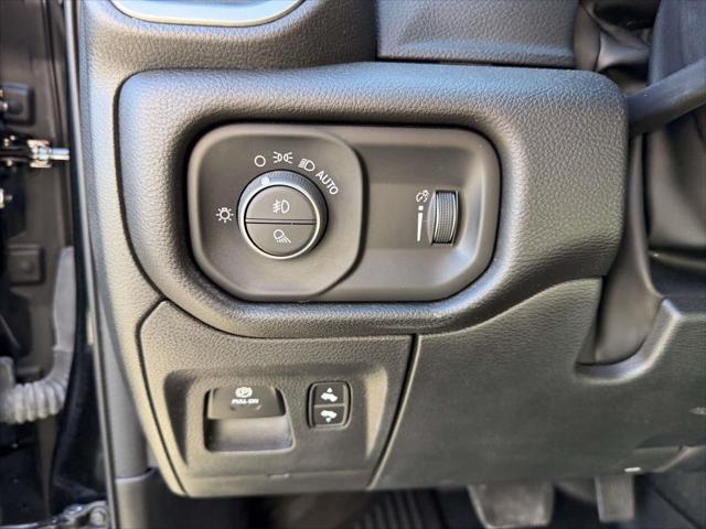 2022 Ram 1500 Big Horn Crew Cab 4x4 5'7" Box