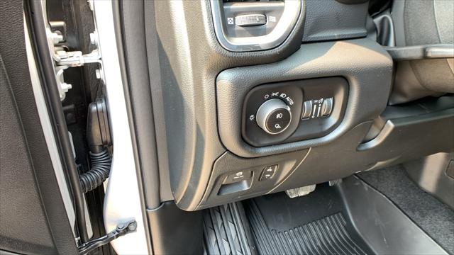 2026 Ram 1500 Laramie Crew Cab 4x4 5'7" Box